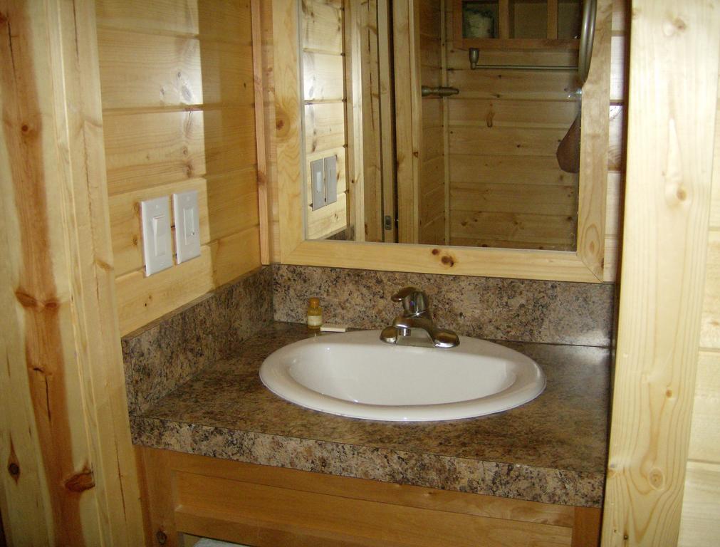 Lake Minden Camping Resort Cottage 2 Nicolaus Ngoại thất bức ảnh